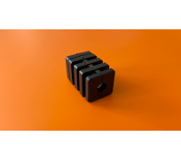 Zátka 30x30 - kovový závit M8, bez objímky